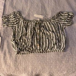 Francesca’s Collections Mi Ami Banded and Buttoned Crop Top